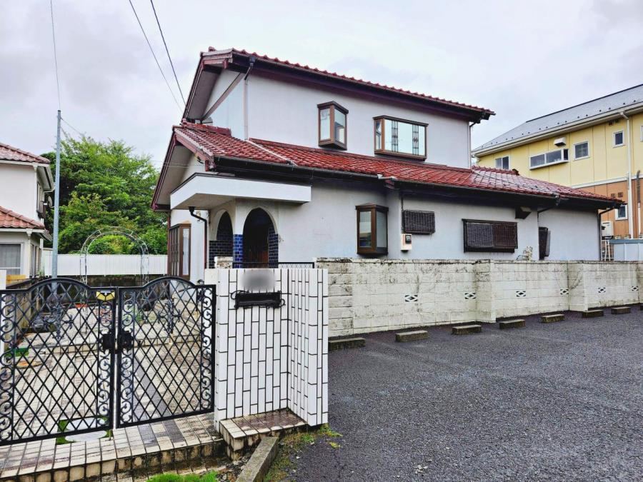 4LDK house in Iwatsuki Ward, Saitama - Photo 1