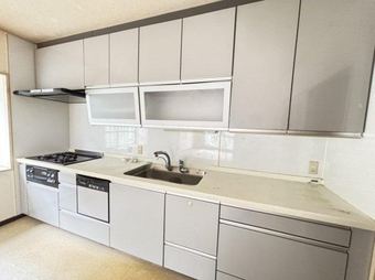 3LDK apartment in Naka District