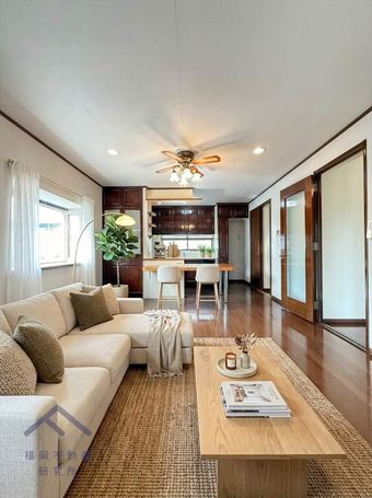4LDK+S house in Munakata