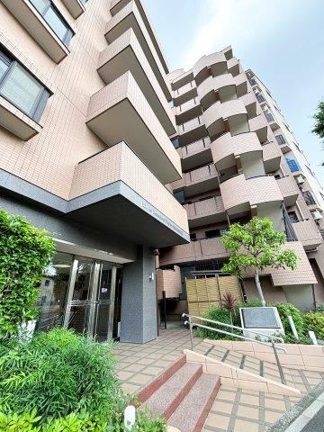 3LDK apartment in Fuchu, Tokyo - Photo 1