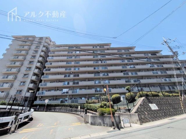 3LDK apartment in Itami, Hyogo - Photo 1