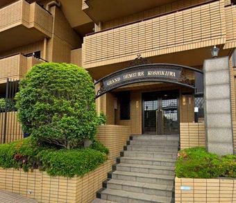 4LDK+S apartment in Nishinomiya