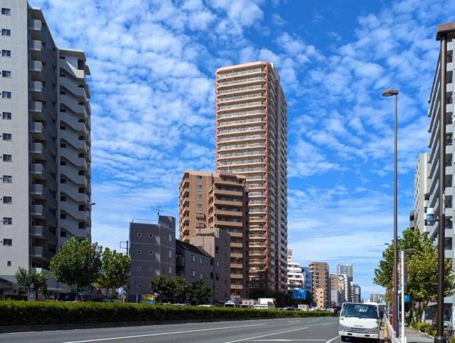 2LDK apartment in Toshima Ward, Tokyo - Photo 1