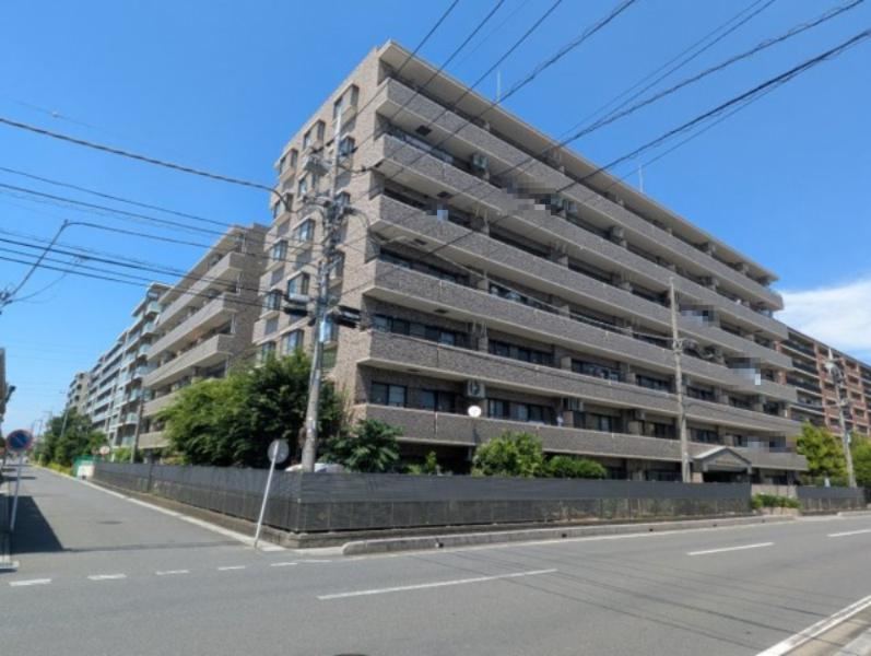 2LDK+S apartment in Koshigaya, Saitama - Photo 1
