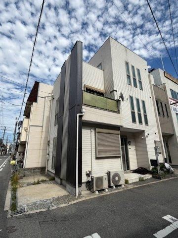 4LDK house in Joto Ward, Osaka - Photo 1