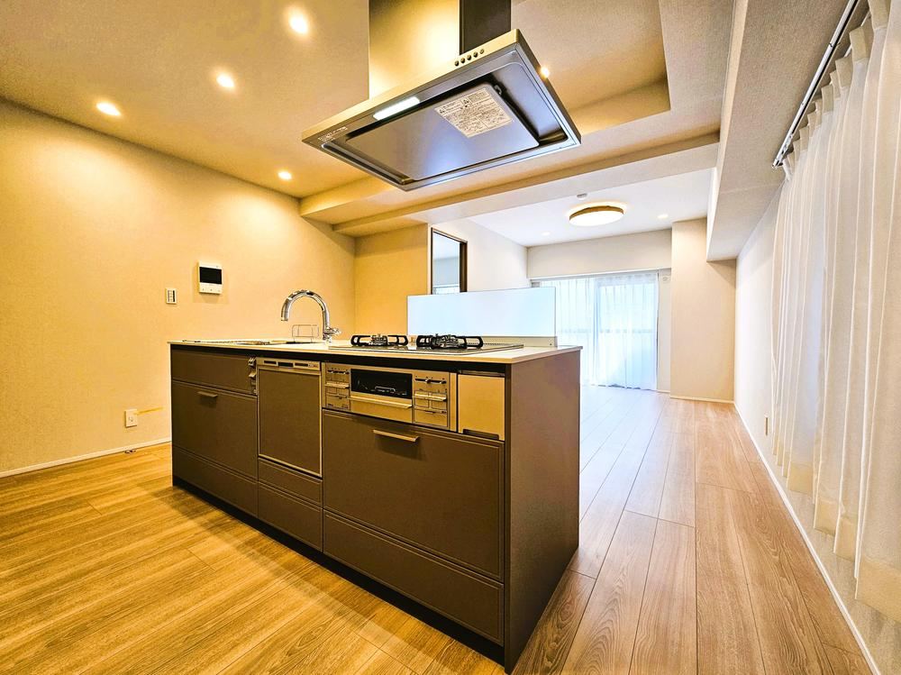 2LDK apartment in Toshima Ward, Tokyo - Photo 1