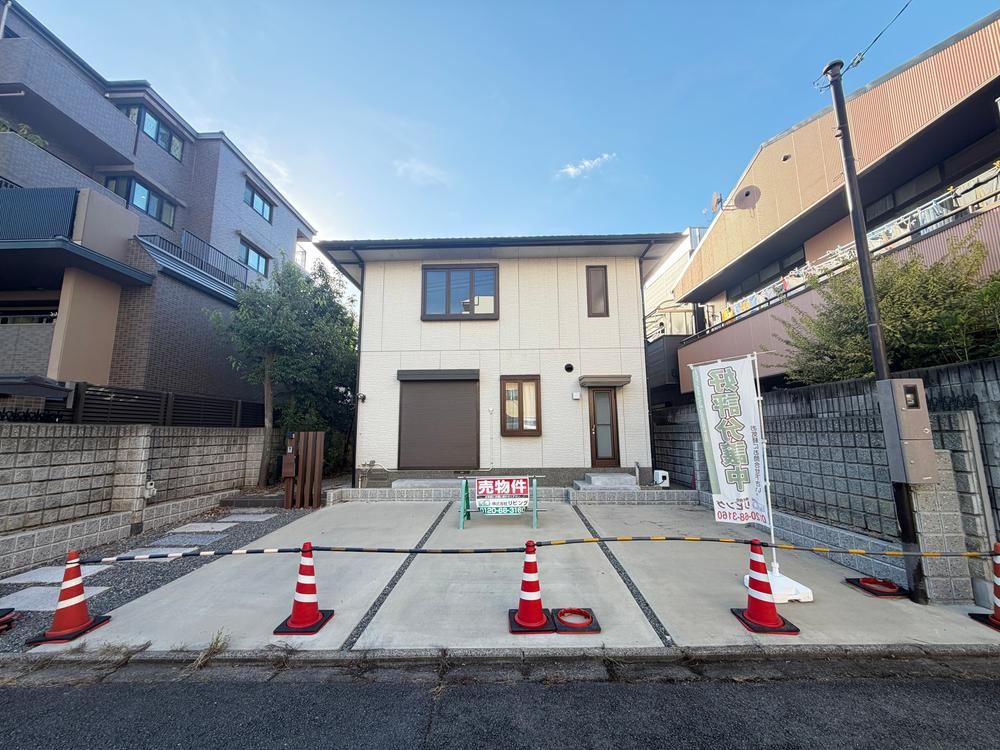 5LDK house in Fushimi Ward, Kyoto - Photo 1