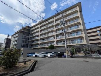 2LDK+S apartment in Amagasaki