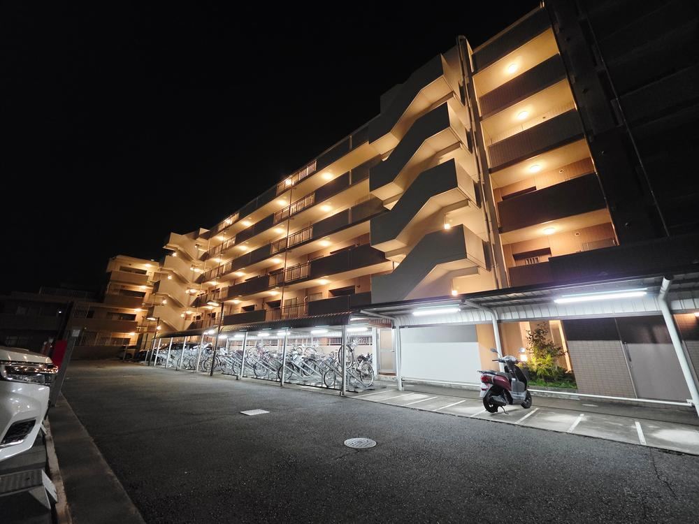 4LDK apartment in Takasaki, Gunma - Photo 1