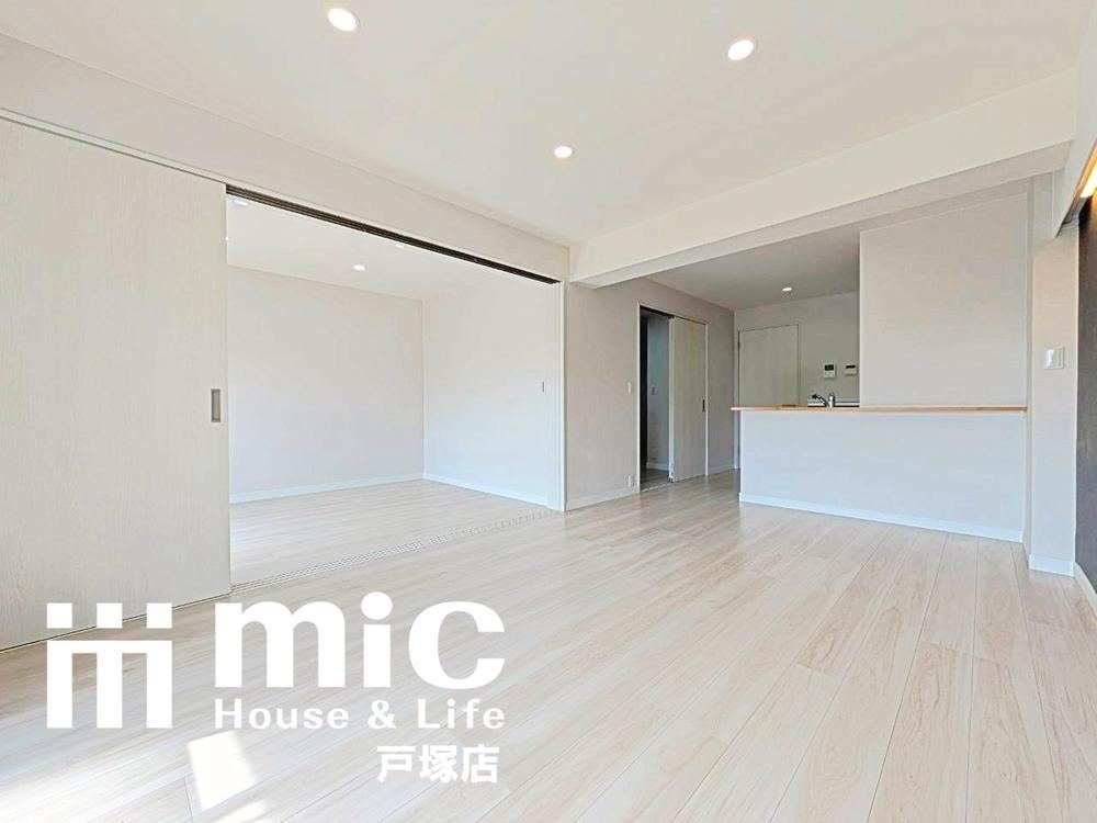 3LDK apartment in Totsuka Ward, Yokohama, Kanagawa - Photo 1