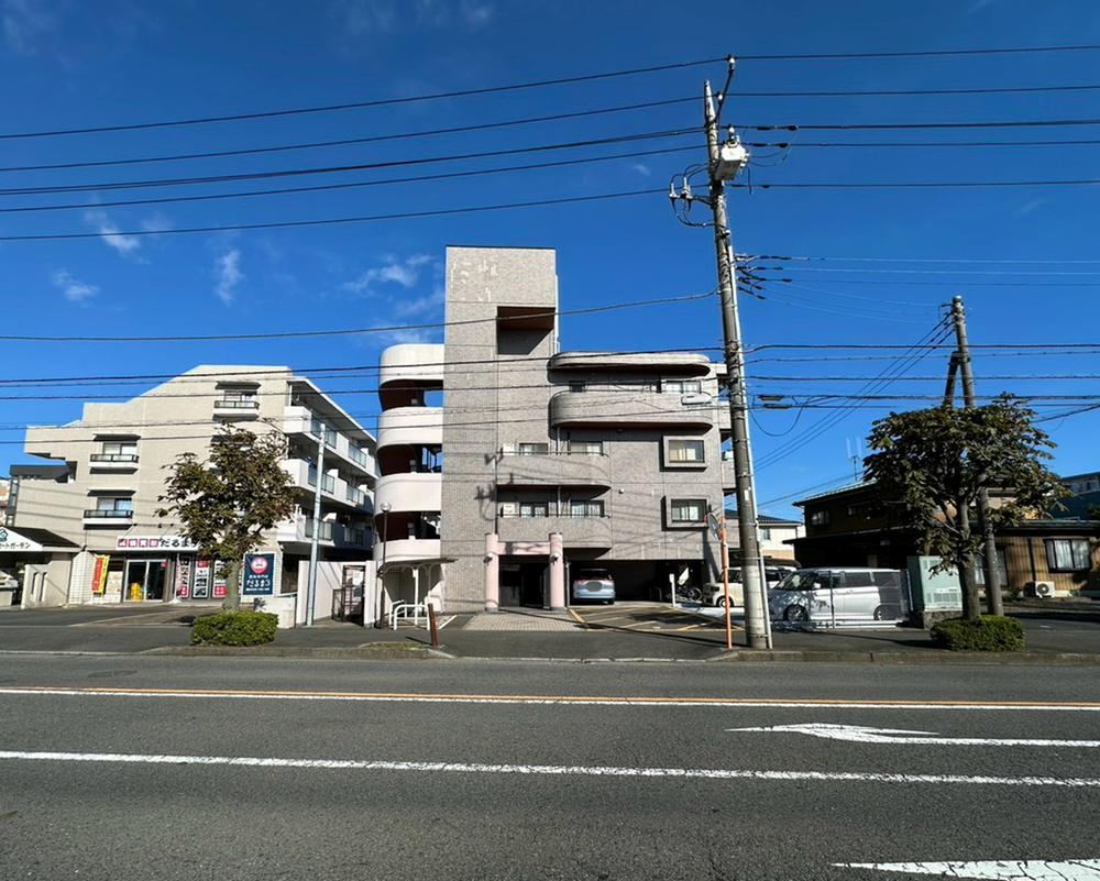 2LDK apartment in Ebina, Kanagawa - Photo 1