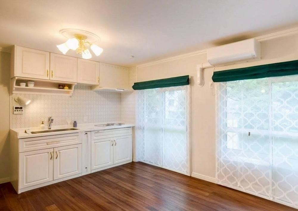 2LDK apartment in Konan Ward, Yokohama, Kanagawa - Photo 1