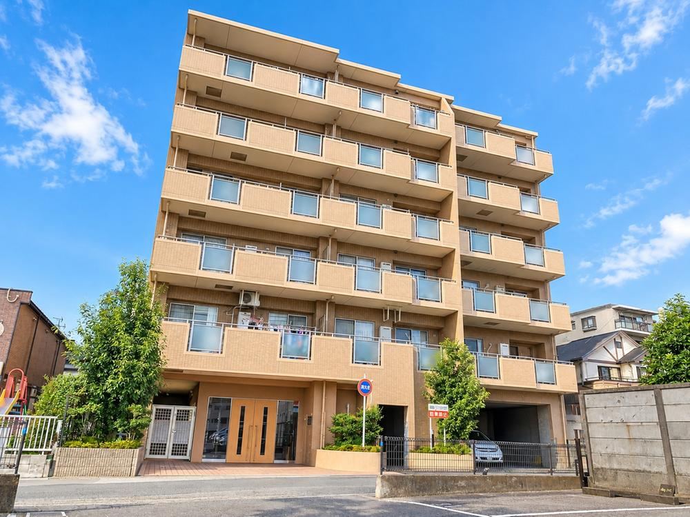 2LDK+S apartment in Soka, Saitama - Photo 1