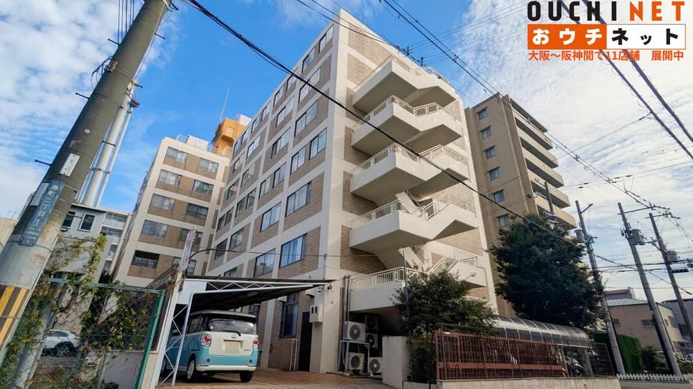 2LDK apartment in Suita, Osaka - Photo 1