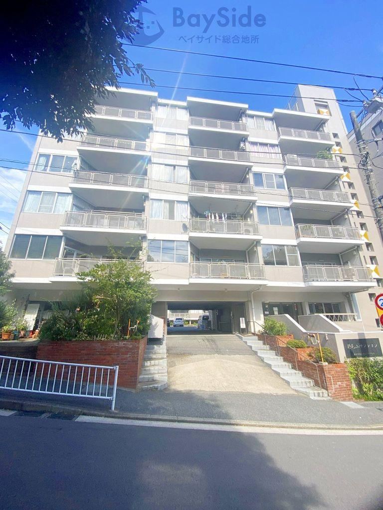 3LDK apartment in Nishi Ward, Yokohama, Kanagawa - Photo 1