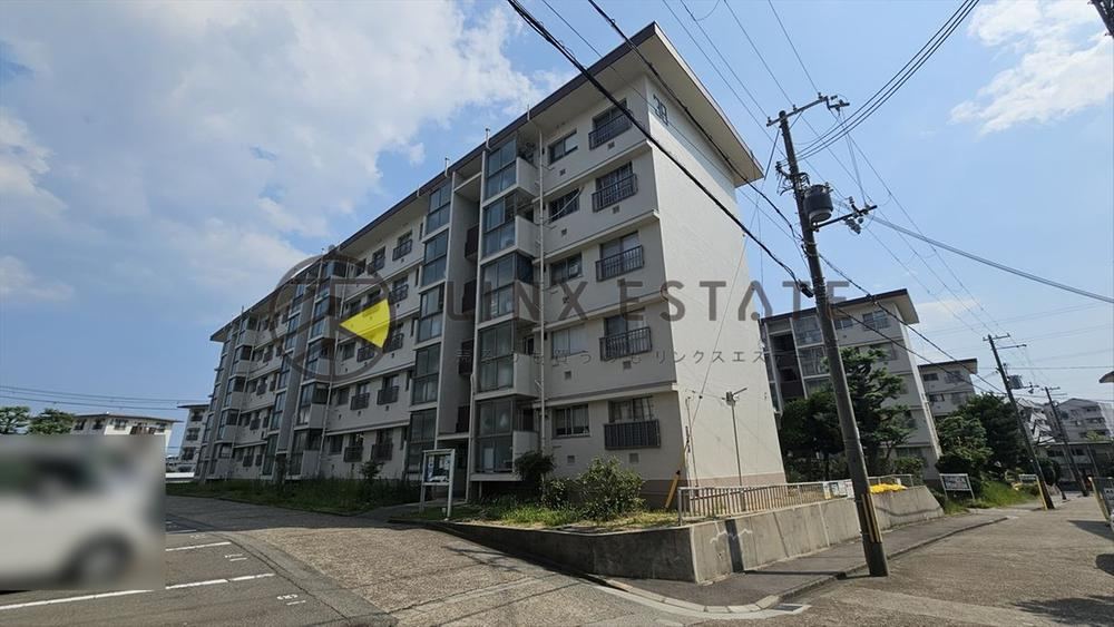 3DK apartment in Tarumi Ward, Kobe, Hyogo - Photo 1
