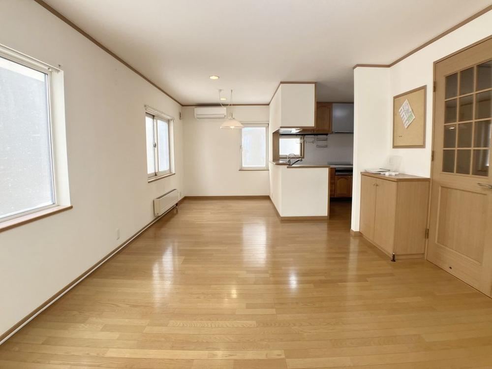 4LDK house in Ebetsu, Hokkaido - Photo 1