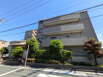 3LDK apartment in Tsurumi Ward, Yokohama
