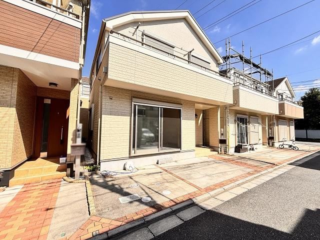 4LDK house in Adachi Ward, Tokyo - Photo 1