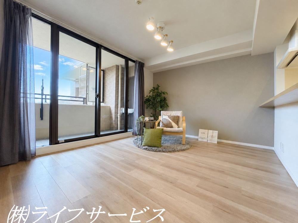 3LDK apartment in Yodogawa Ward, Osaka - Photo 1