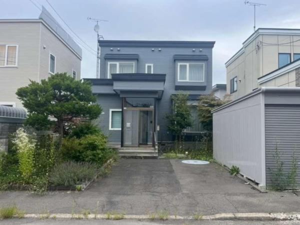7LDK house in Asahikawa, Hokkaido - Photo 1