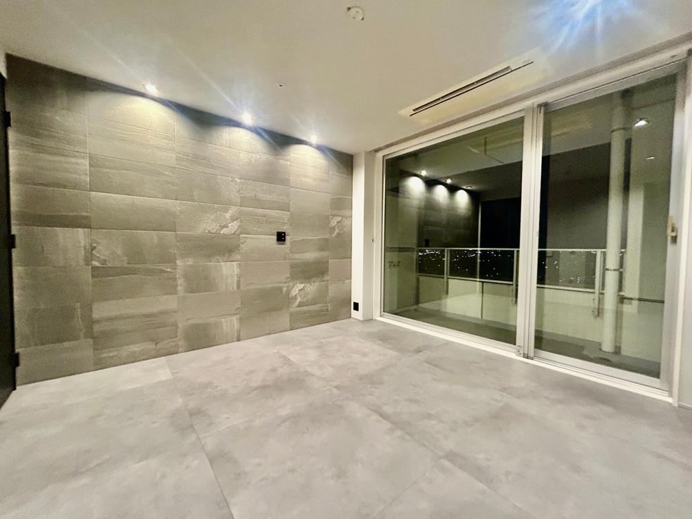 1LDK apartment in Ichikawa, Chiba - Photo 1