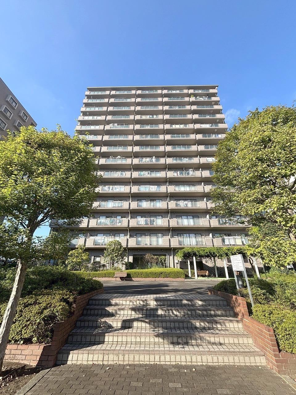 4LDK apartment in Kita Ward, Tokyo - Photo 1