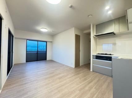 2LDK apartment in Amagasaki, Hyogo - Photo 1
