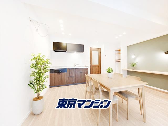 1LDK apartment in Shinjuku Ward, Tokyo - Photo 1