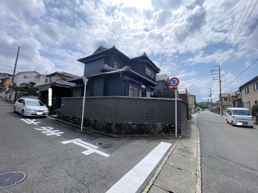 6LDK house in Habikino, Osaka - Photo 1