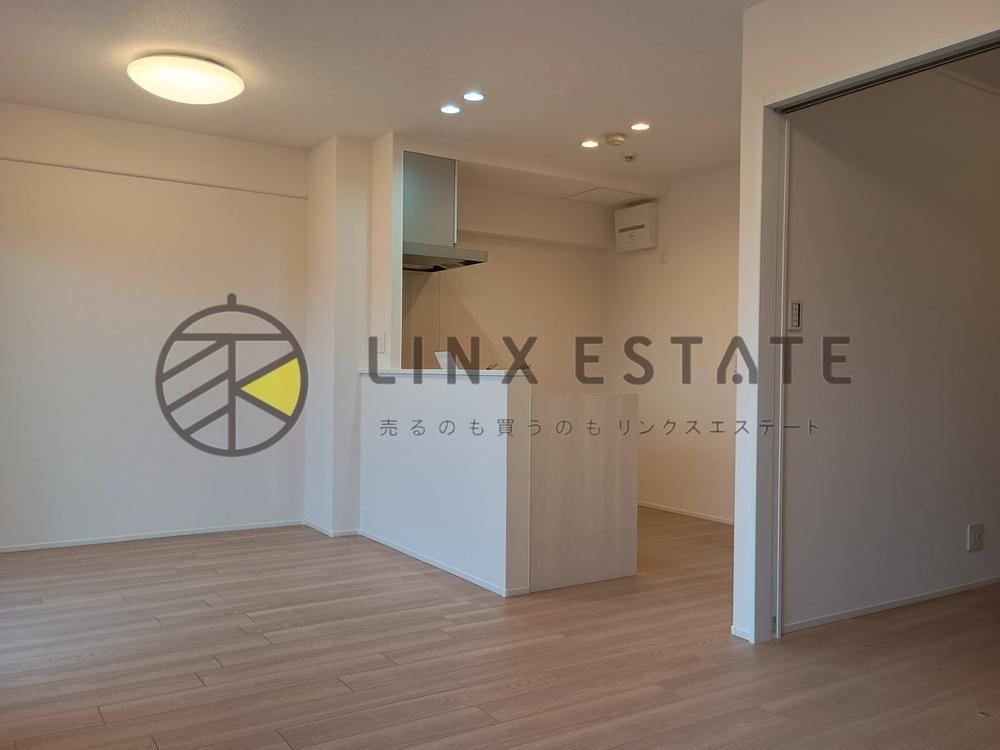 3LDK apartment in Suma Ward, Kobe, Hyogo - Photo 1