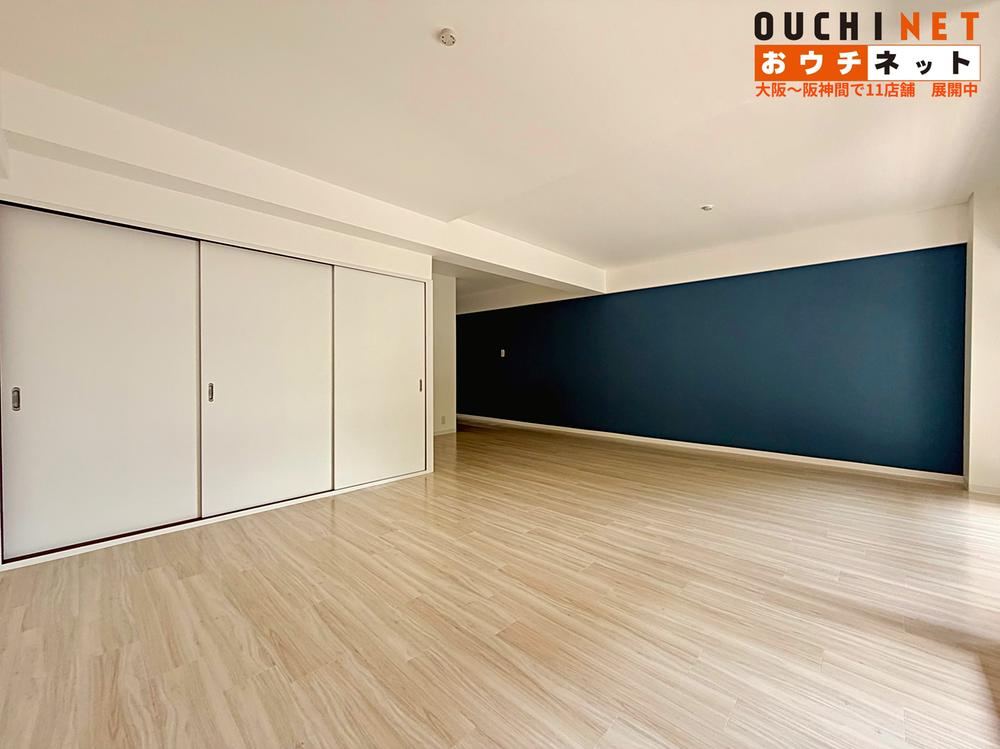 4LDK apartment in Takatsuki, Osaka - Photo 1