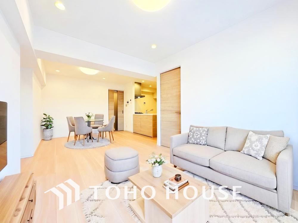 4LDK apartment in Fuchu, Tokyo - Photo 1