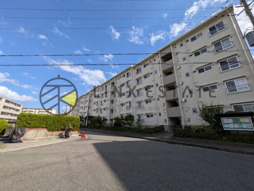 4DK apartment in Suma Ward, Kobe, Hyogo - Photo 1