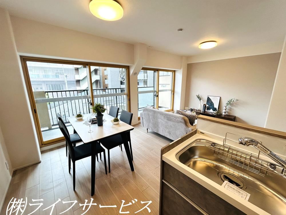 2LDK+S apartment in Nishiyodogawa Ward, Osaka - Photo 1
