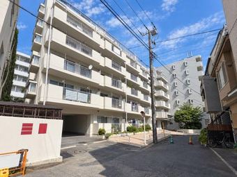 2LDK apartment in Isogo Ward, Yokohama