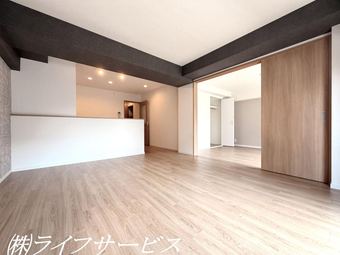 2LDK apartment in Yodogawa Ward