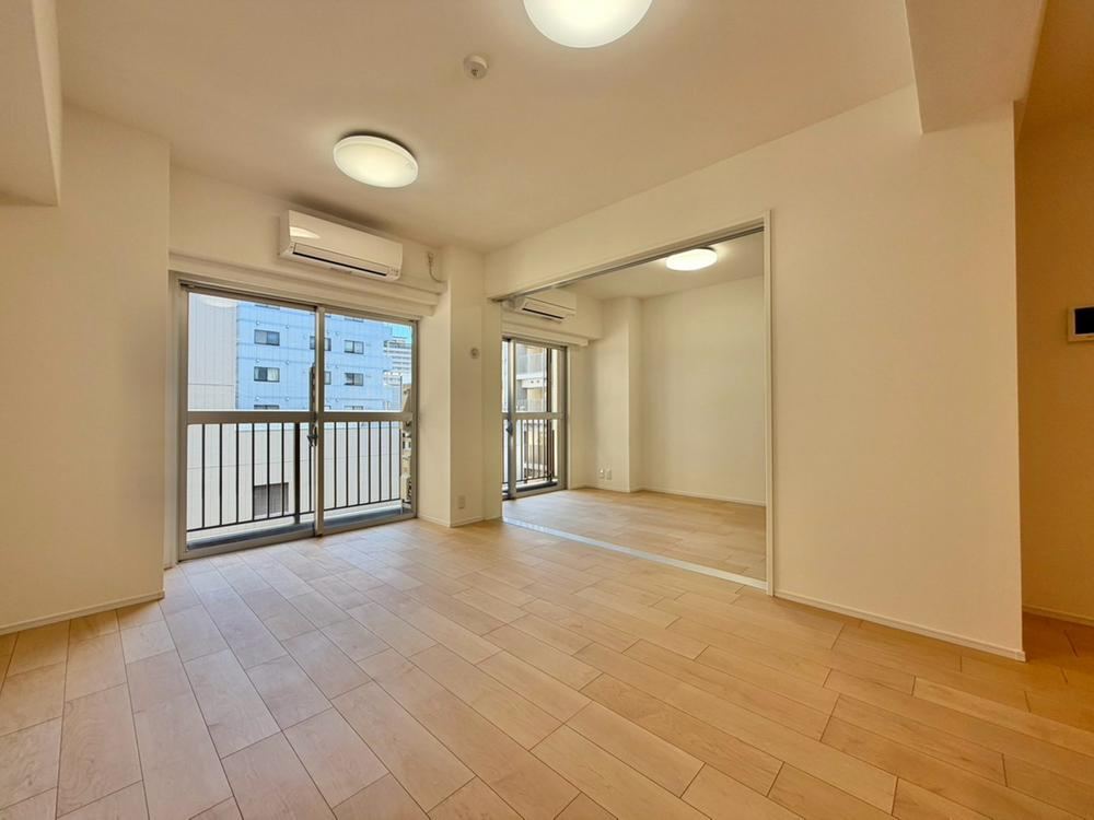 2LDK apartment in Minami Ward, Yokohama, Kanagawa - Photo 1