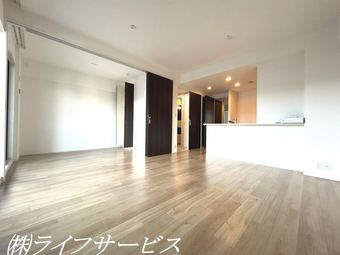 3LDK apartment in Yodogawa Ward