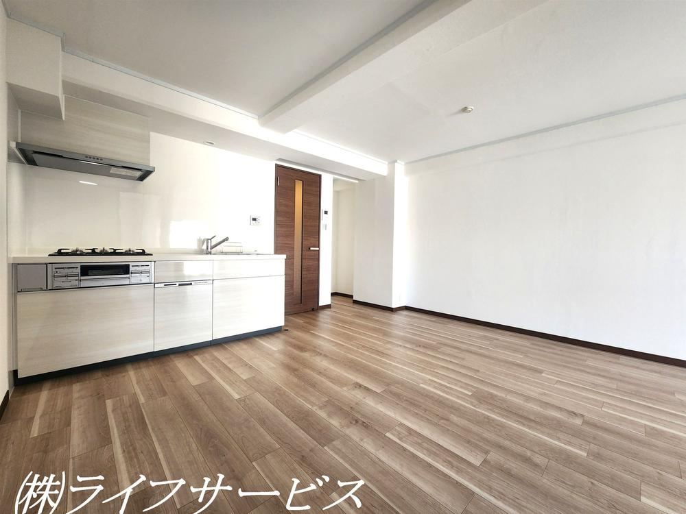 1LDK apartment in Yodogawa Ward, Osaka - Photo 1