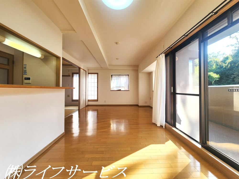 3LDK apartment in Suita, Osaka - Photo 1