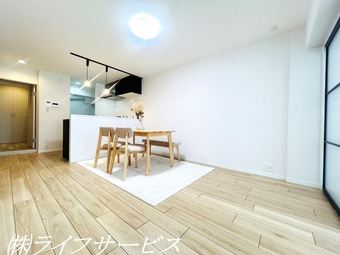 2LDK+S apartment in Higashiyodogawa Ward