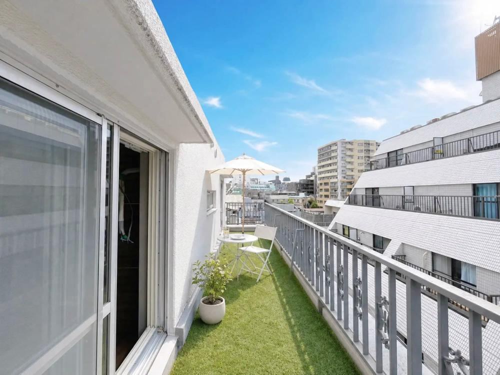 1LDK apartment in Shibuya Ward, Tokyo - Photo 1