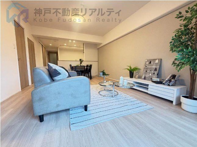 3LDK apartment in Higashinada Ward, Kobe, Hyogo - Photo 1