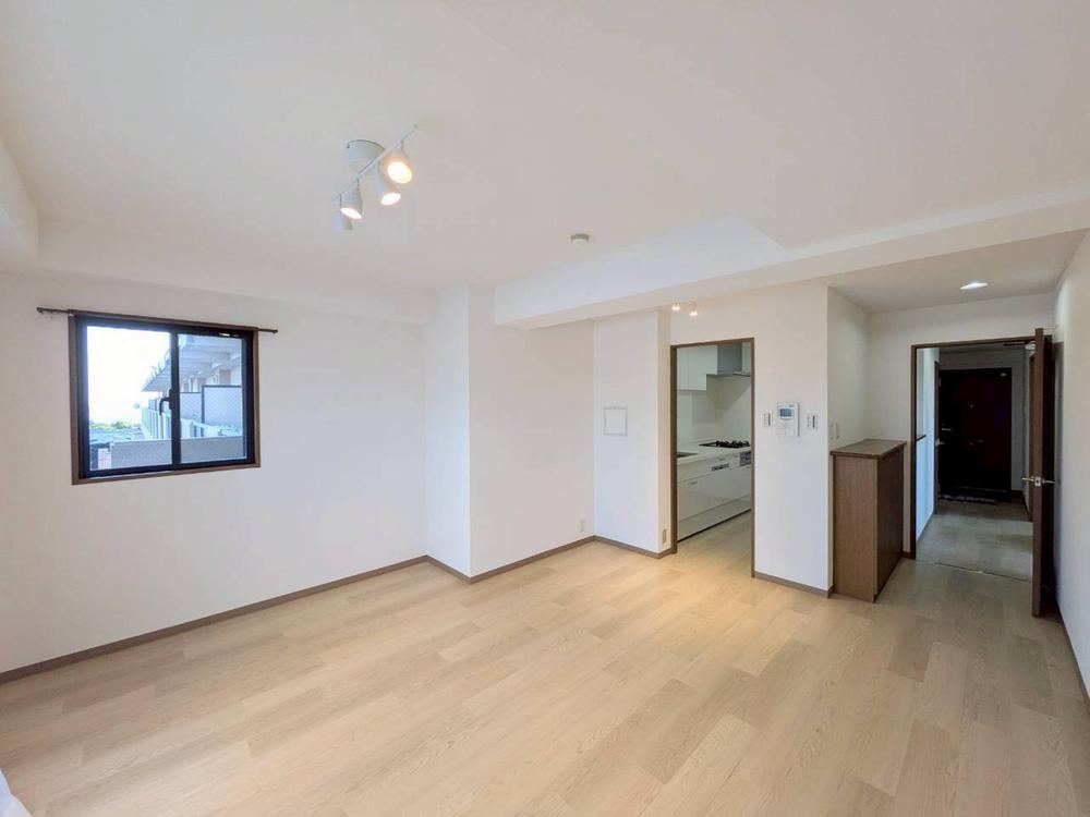 2LDK apartment in Akashi, Hyogo - Photo 1