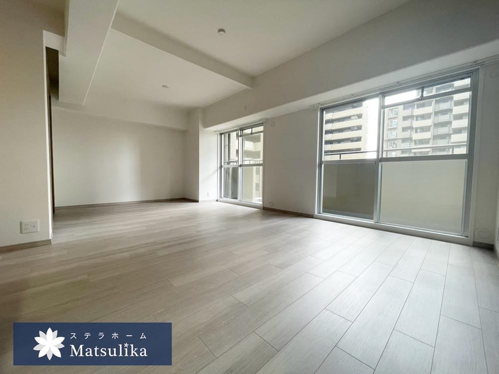 2LDK+S apartment in Toyonaka, Osaka - Photo 1