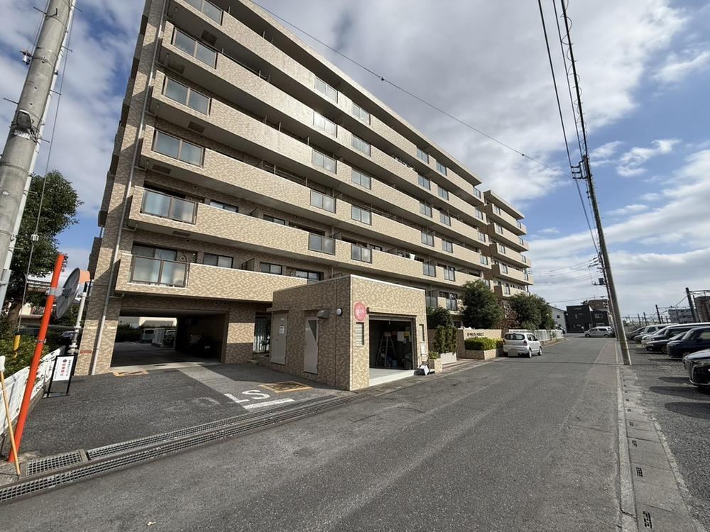 3LDK apartment in Kita Ward, Saitama - Photo 1