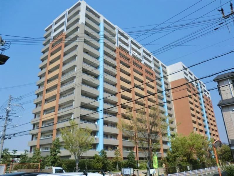 3LDK apartment in Daito, Osaka - Photo 1