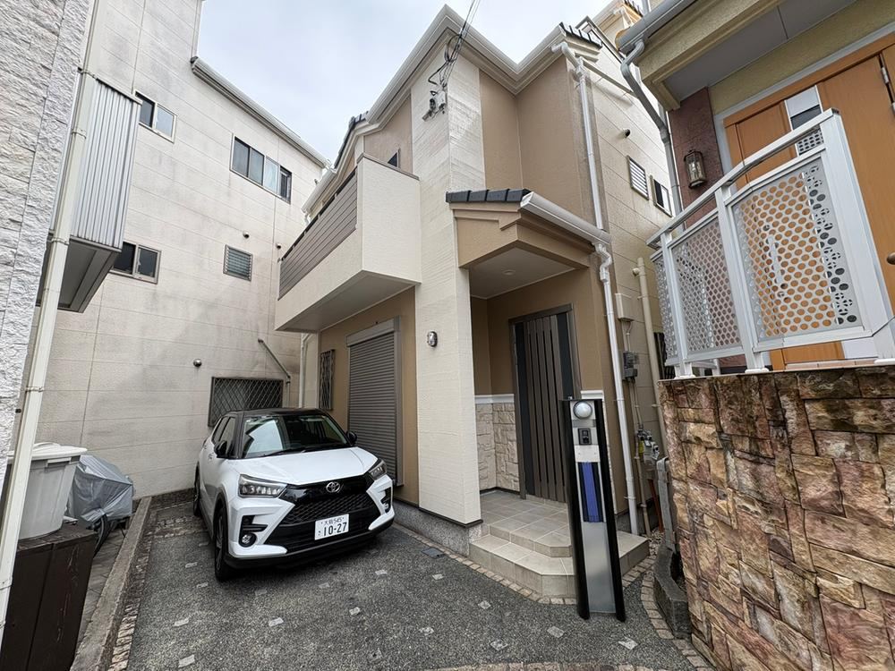 4LDK house in Kadoma, Osaka - Photo 1