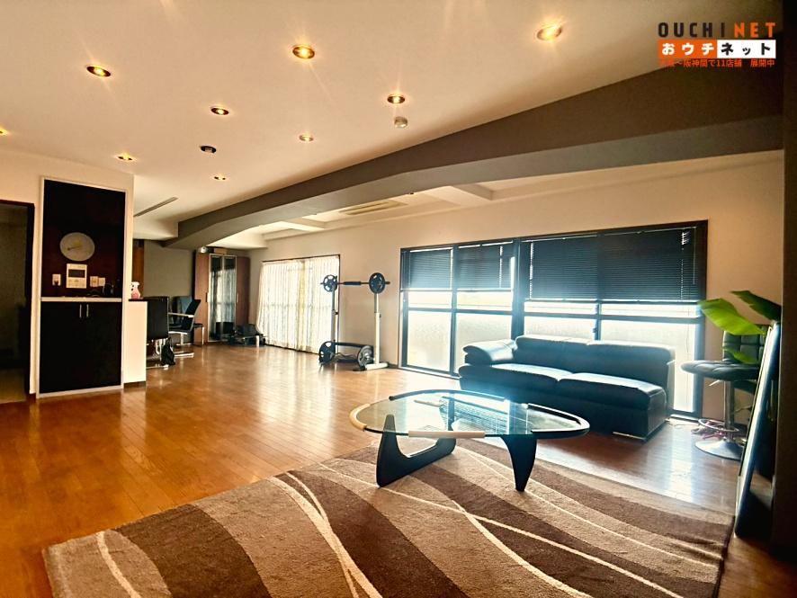 3LDK apartment in Takatsuki, Osaka - Photo 1